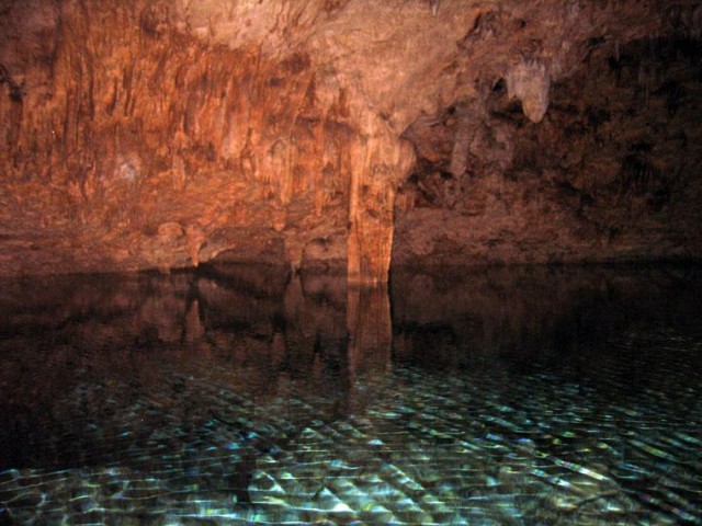 Пресноводная пещера  в Доминикане