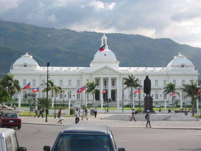 Город Порт - о Пренс. Гаити